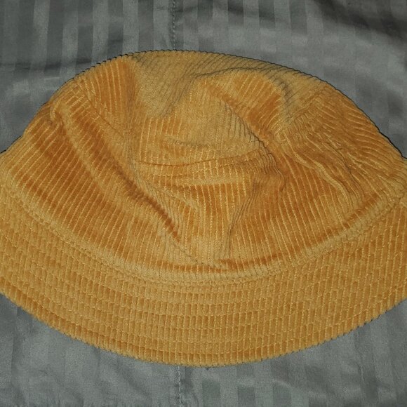 CORDUROY BUCKET HAT - Picture 3 of 3
